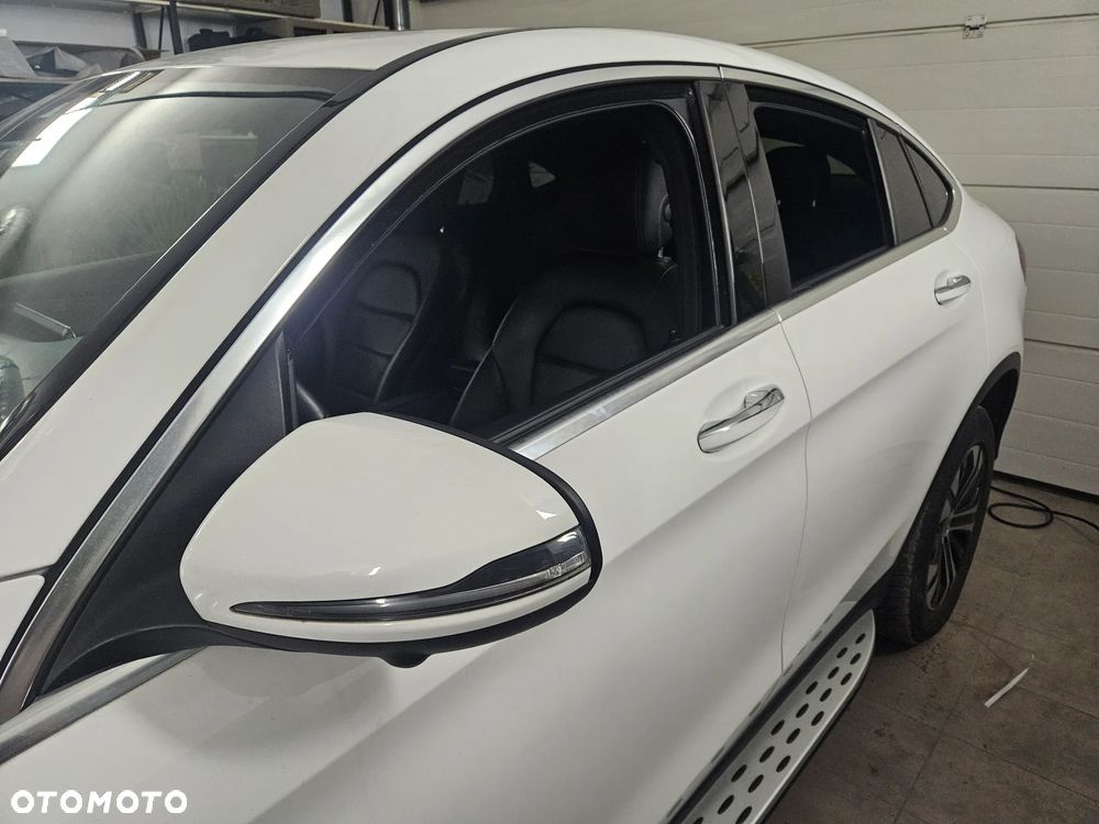 Mercedes-Benz GLC 300 de 4Matic 9G-TRONIC Exclusive - 6