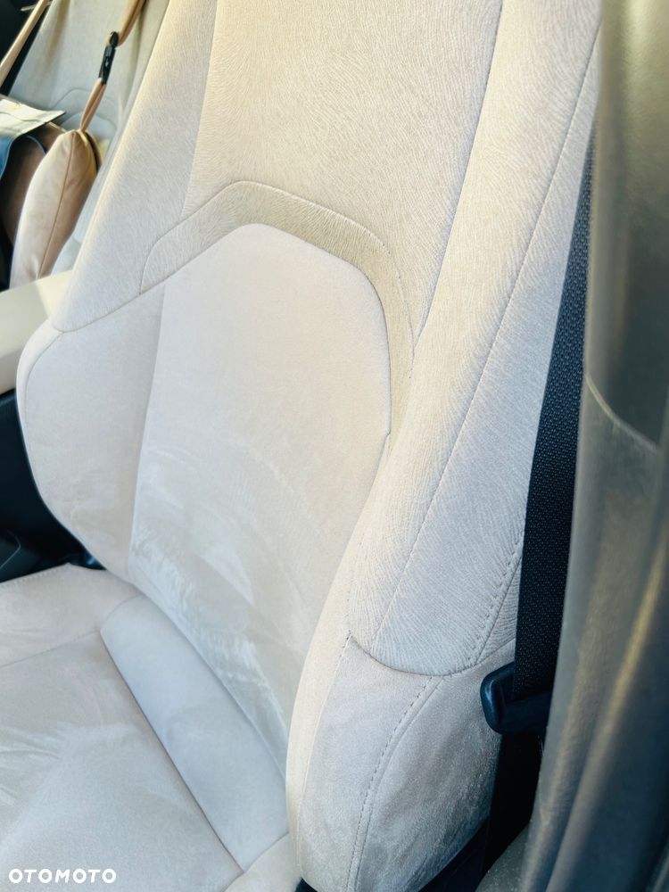 Lexus UX 250h GPF Business Edition 2WD - 15