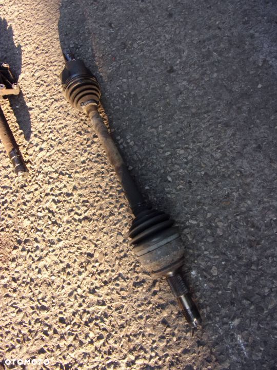 Półoś lewa Peugeot Boxer 2.2HDI 2009r.