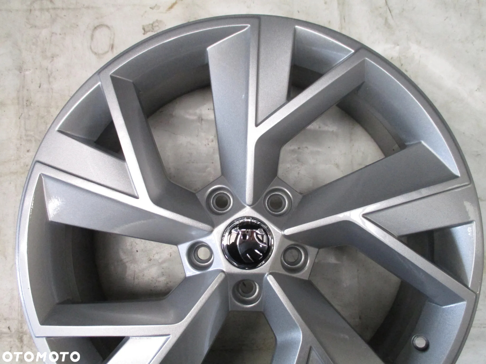 FELGI ALUMINIOWE 19 SKODA KODIAQ I KODIAQ I FACELIFT ET43 - 10
