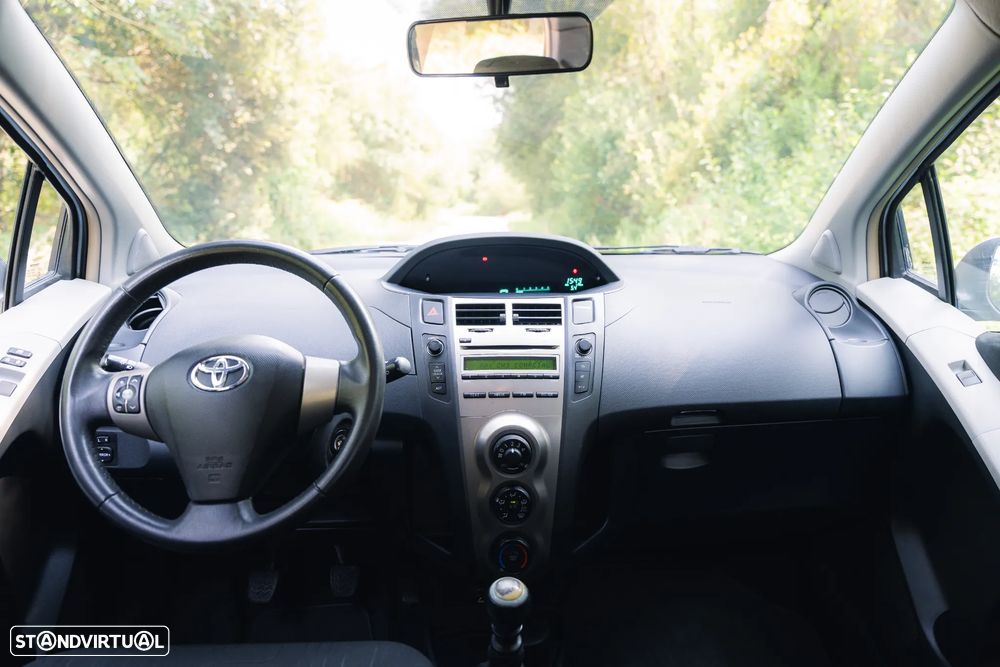 Toyota Yaris 1.4 D-4D Comfort+AC - 9