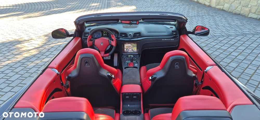 Maserati GranCabrio - 19