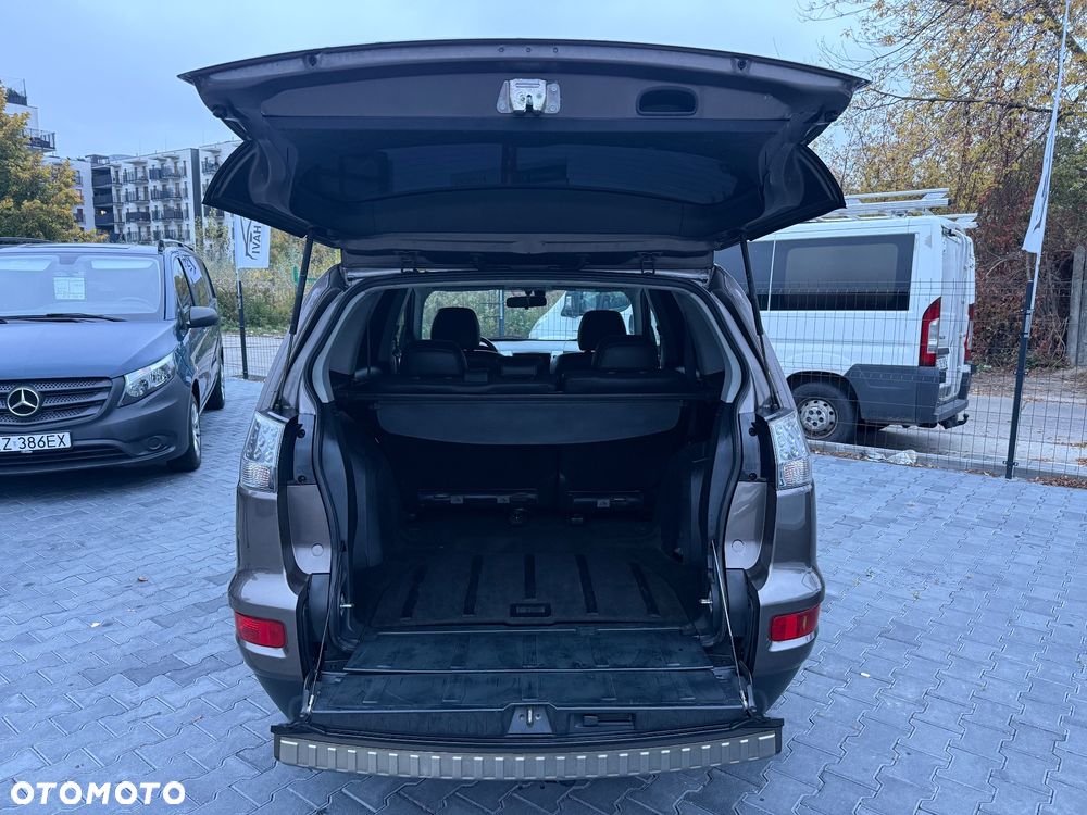 Mitsubishi Outlander - 37
