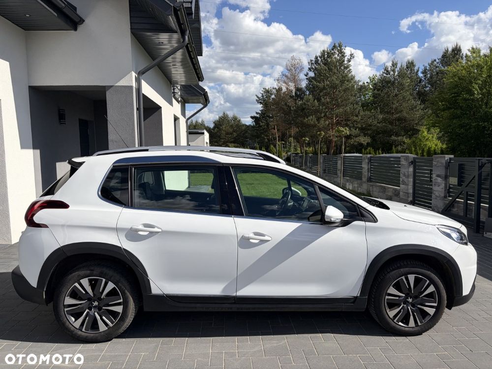 Peugeot 2008 1.2 Pure Tech GPF Allure S&S EAT6 - 8