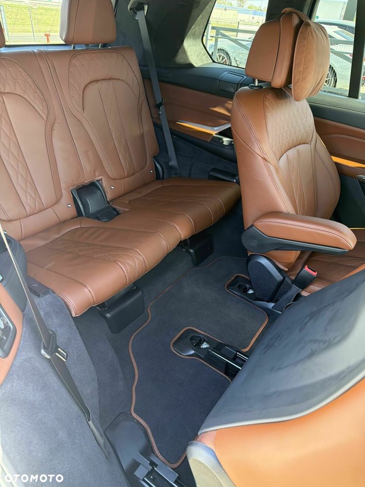 BMW X7 - 30