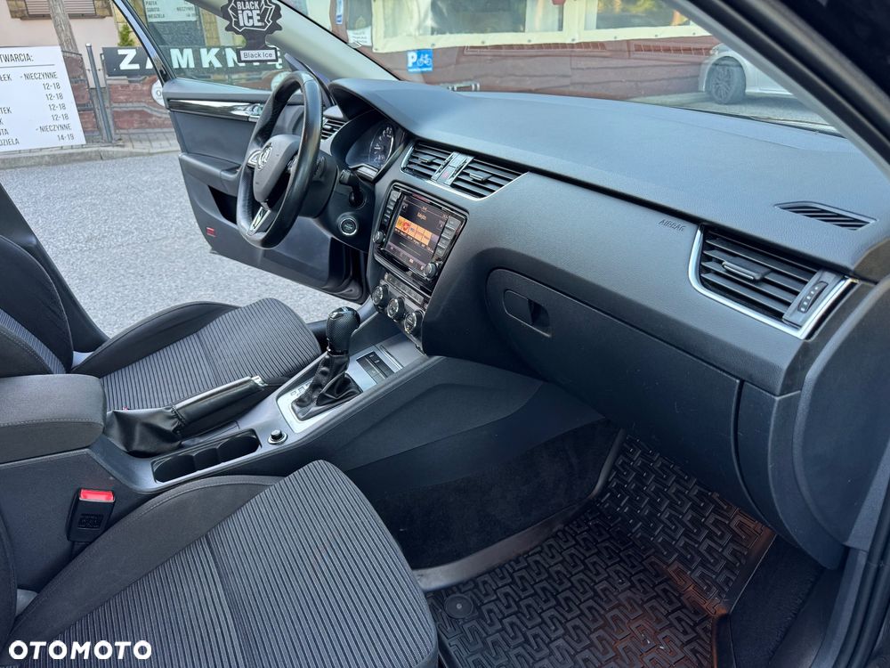 Skoda Octavia 2.0 TDI Elegance DSG - 14