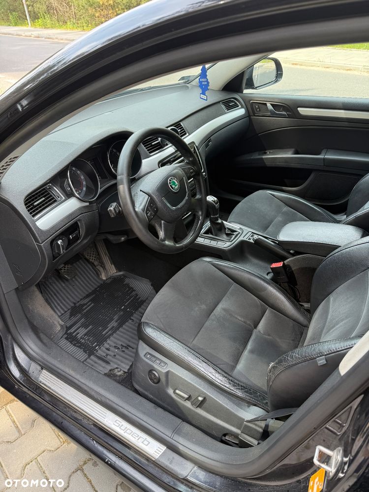Skoda Superb 2.0 TDI Elegance - 11