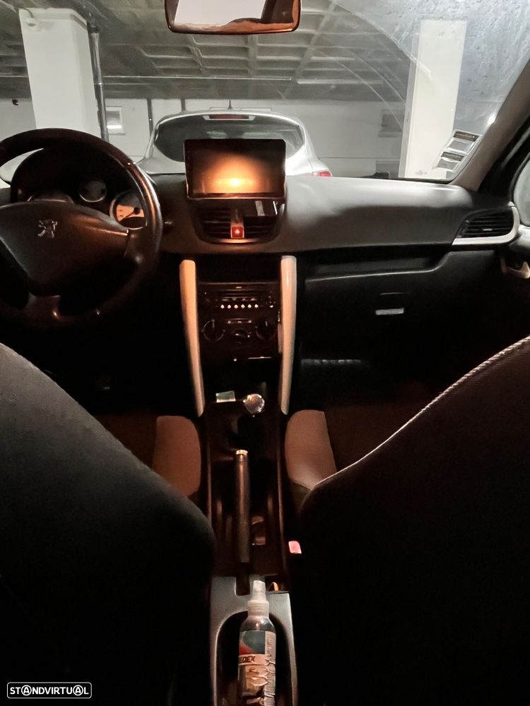 Peugeot 207 1.4 HDi Urban - 3