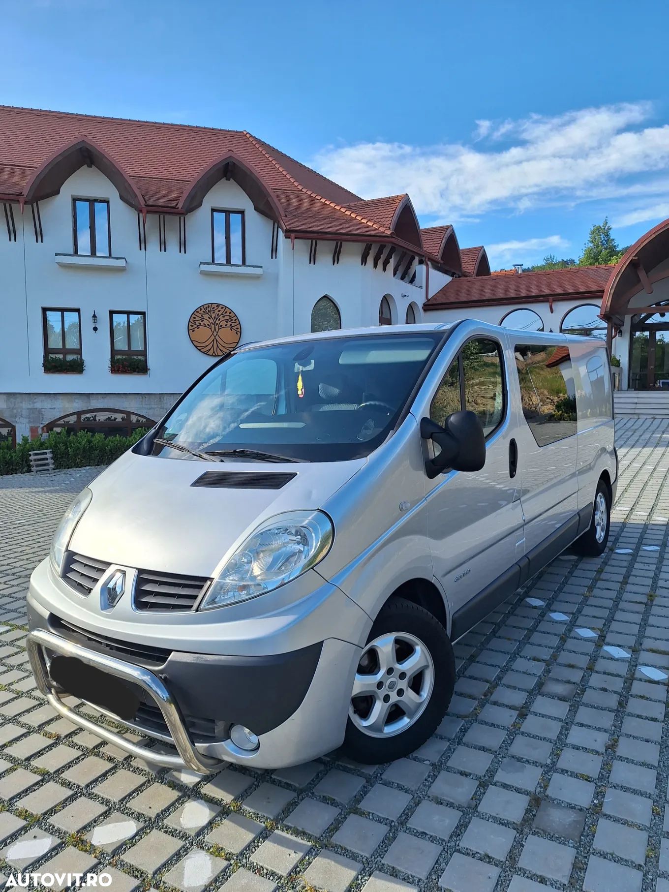 Renault Trafic 2.5 dCi 150 FAP Combi L2H1 Quickshift - 1