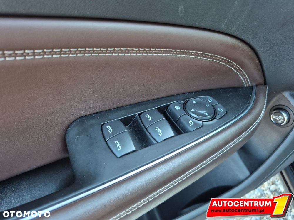 Opel Insignia - 21