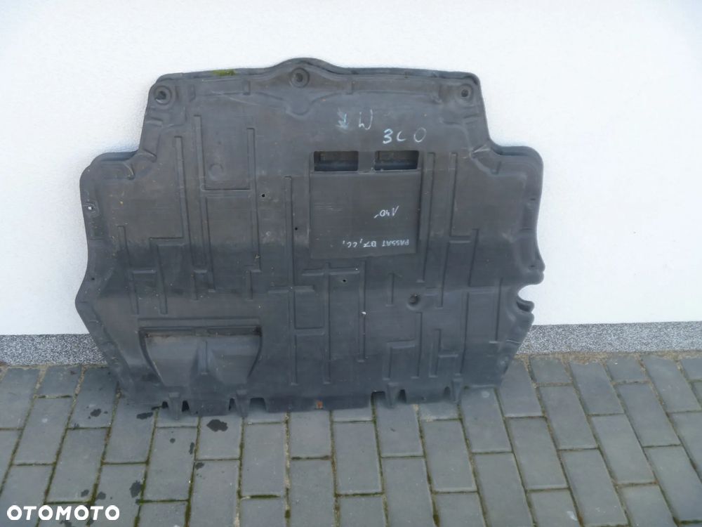 VW PASSAT B7 PASSAT CC DOLNA OSŁONA PŁYTA POD SILNIK ORYGINAŁ 3C0825237H - 1