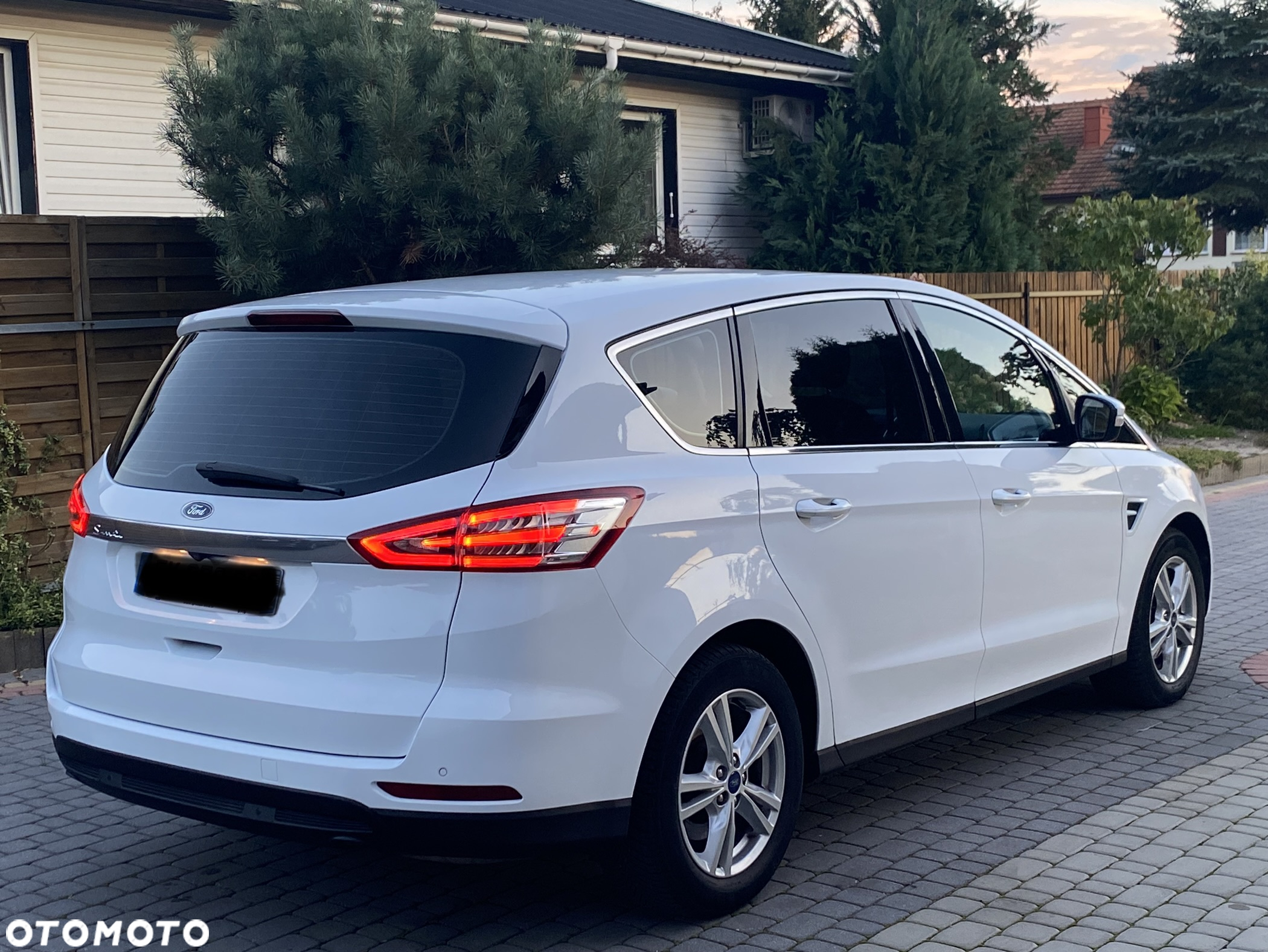 Ford S-Max - 10