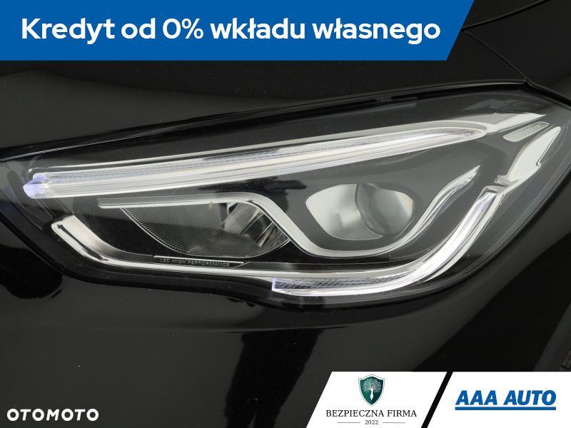 Mercedes-Benz GLA - 24