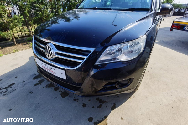 FAR STANGA TIGUAN 2011