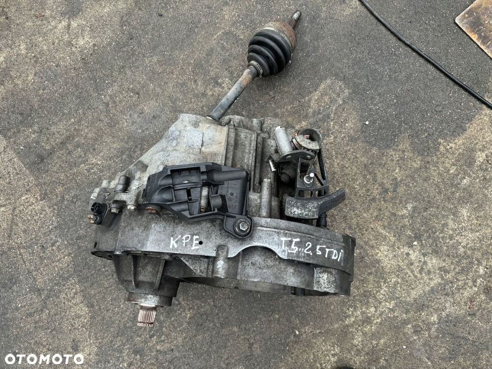 VW T5 2,5TDI 04-10r skrzynia 6 biegów KPE - 4