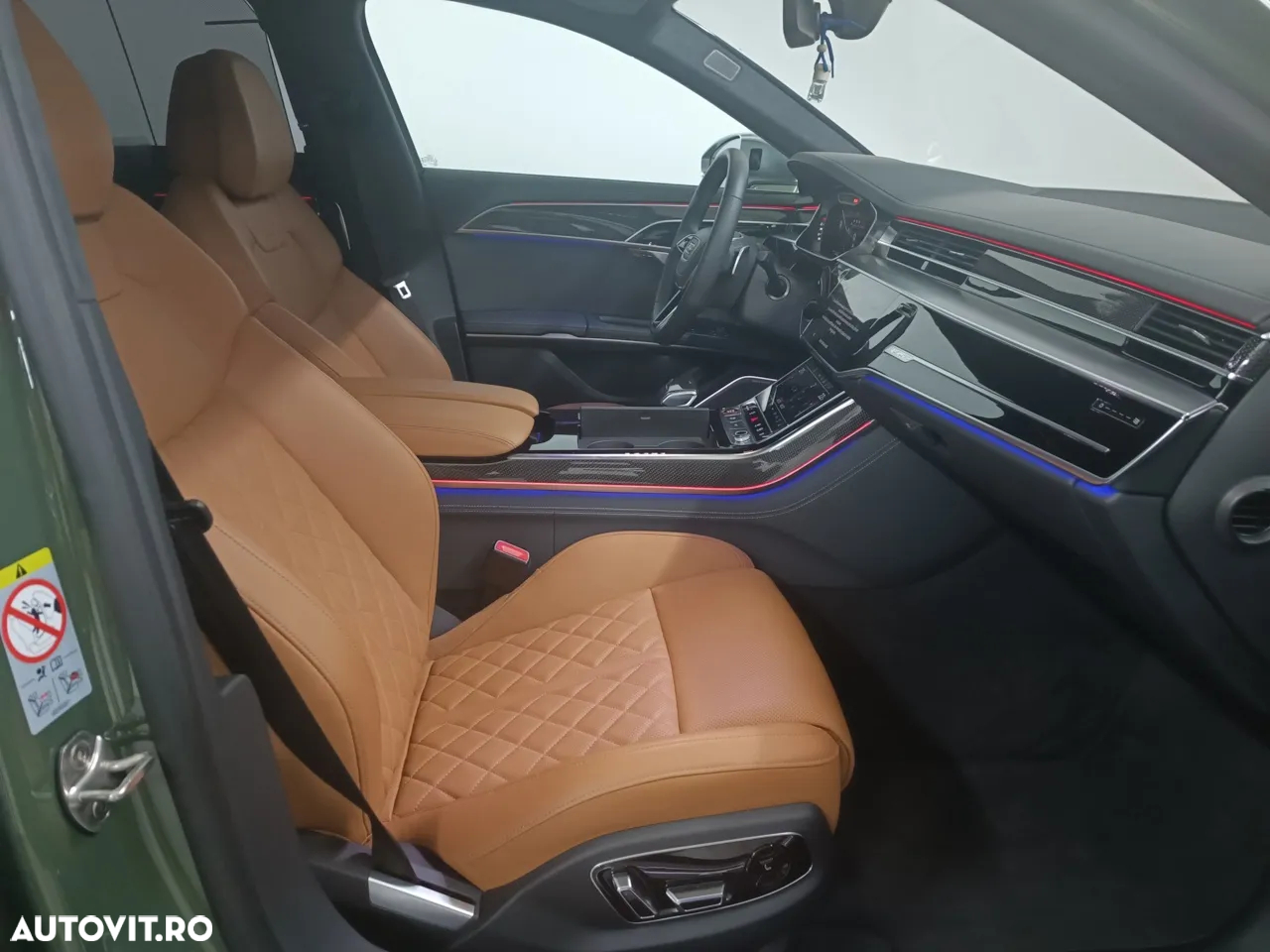 Audi S8 - 8