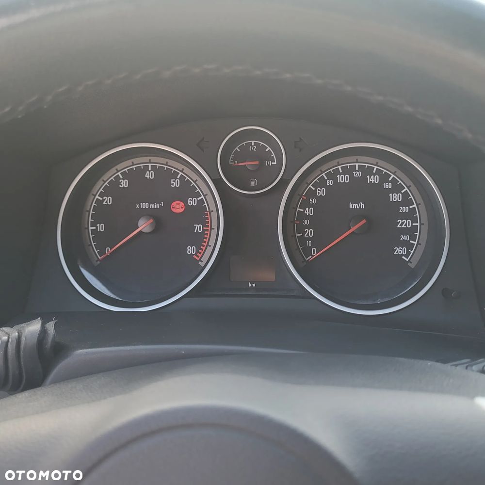 Opel Astra 1.6 - 9