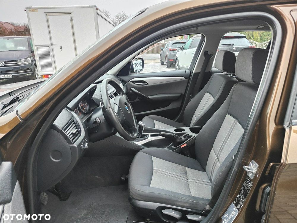 BMW X1 sDrive18d xLine - 8