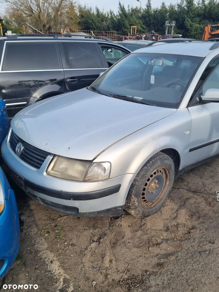 Vw passat b5 przedlift kombi LB7Z 1.9 tdi 115km ATJ skrzynia ELN na czesci - 13