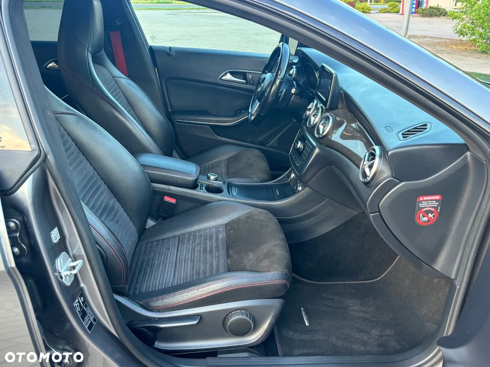 Mercedes-Benz CLA 250 7G-DCT AMG Line - 28