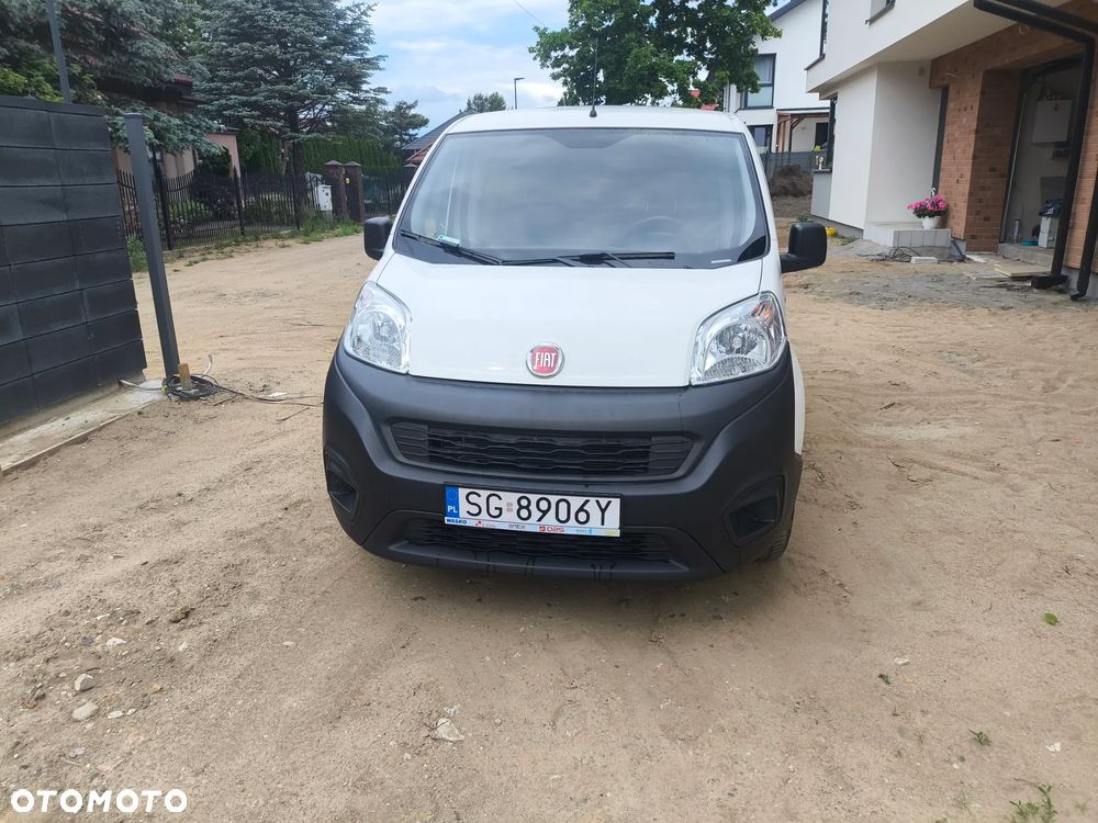 Fiat Fiorino Kombi Base - 17