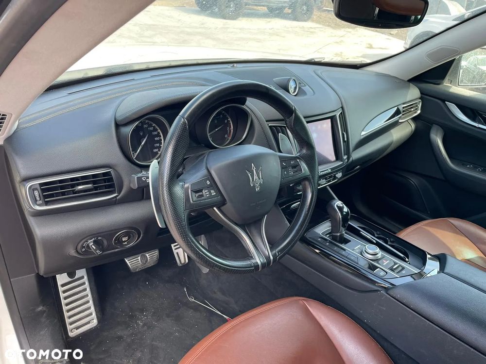 Maserati Levante Q4 - 9