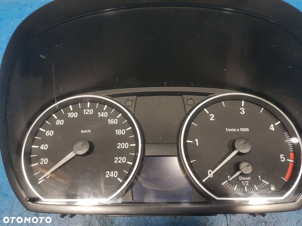 BMW 1 E87 2.0 Diesel LICZNIK 1024952 - 3