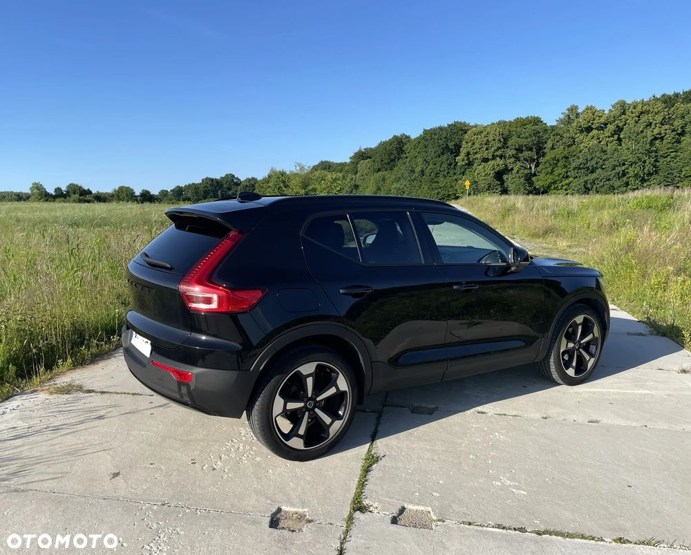 Volvo XC 40 T3 Momentum Pro - 4