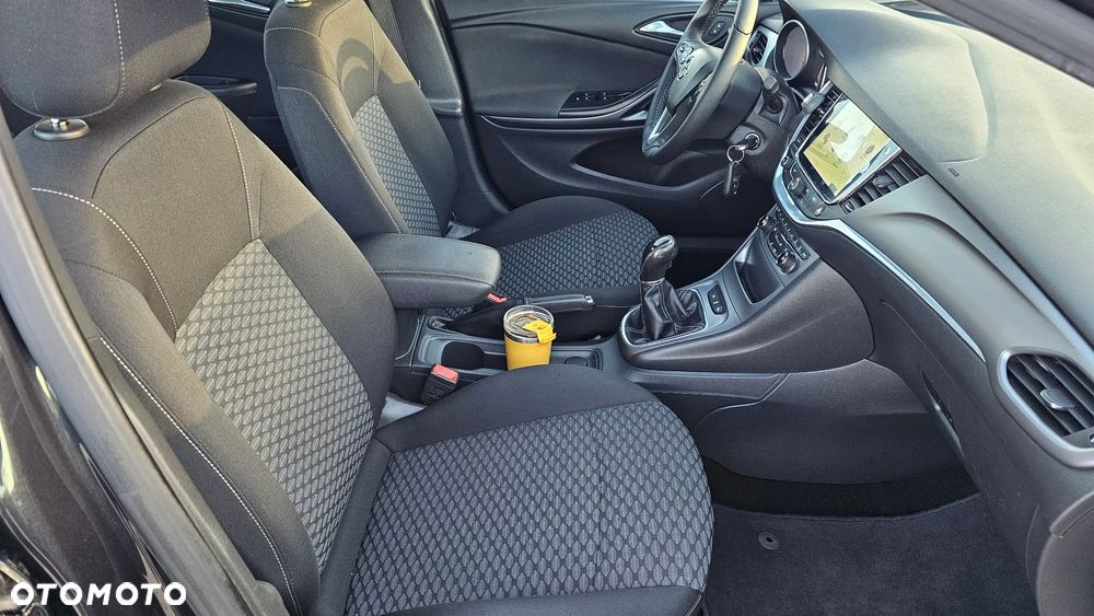 Opel Astra 1.4 Turbo Business - 17