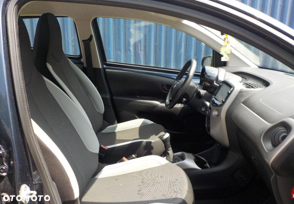 Toyota Aygo - 12