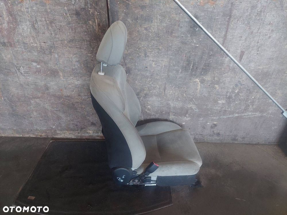 FOTEL LEWY PRZÓD LEXUS IS II - 2