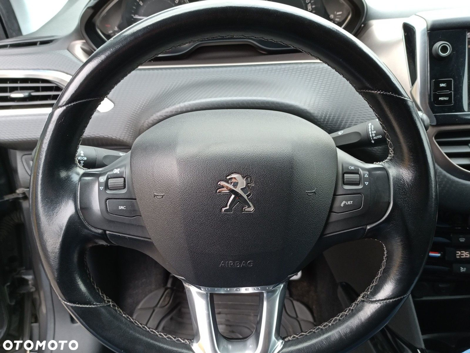 Peugeot 2008 - 13