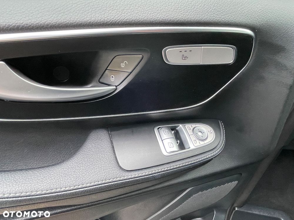 Mercedes-Benz Klasa V 300 d extralang 4Matic 9G-TRONIC Avantgarde Edition - 12