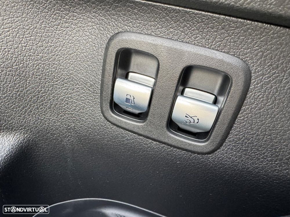 Mercedes-Benz C 63 AMG S E Performance 4Matic - 41