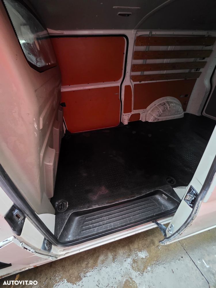 Volkswagen Transporter - 7
