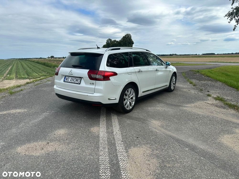 Citroen C5 2012 photo 2