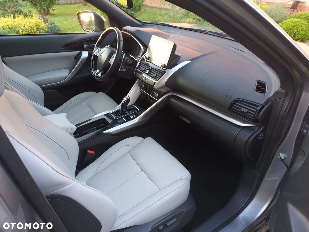 Mitsubishi Eclipse Cross 4WD Top - 15