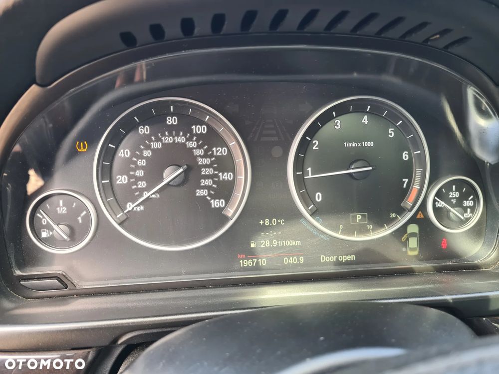 BMW Seria 5 528i xDrive Sport-Aut - 20
