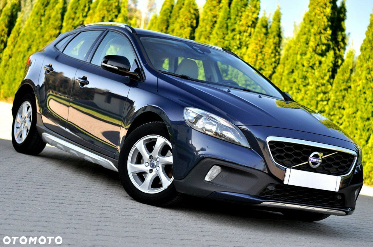 Volvo V40 Cross Country D2 Momentum - 1