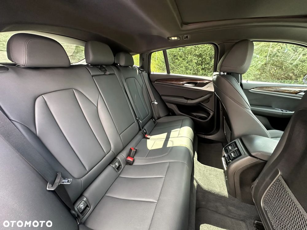 BMW X4 xDrive30i xLine sport - 21