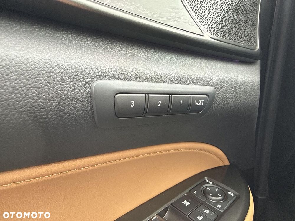 Lexus NX 350h Omotenashi AWD - 24