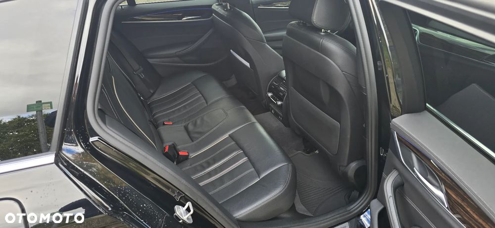 BMW Seria 5 520d Luxury Line - 15
