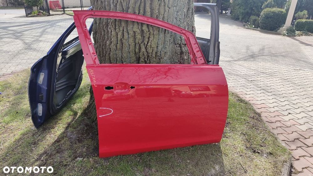 Drzwi OPEL ASTRA J IV przód prawe