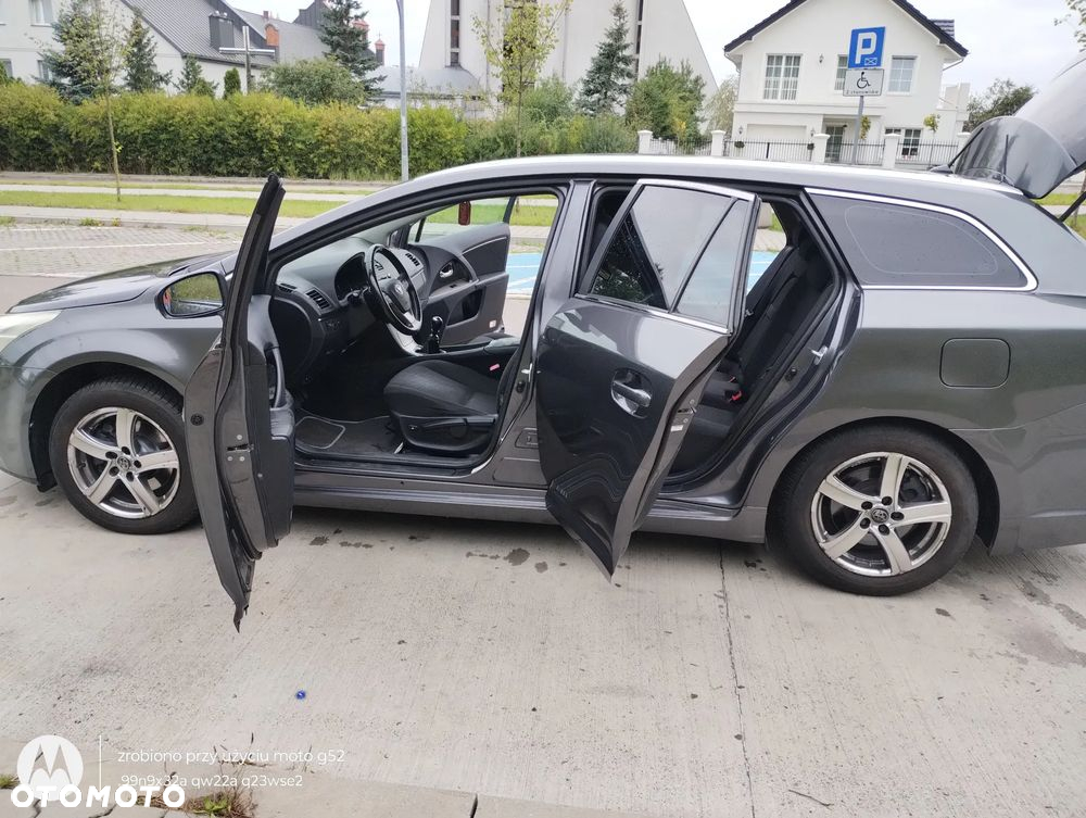 Toyota Avensis 2.0 D-4D Combi - 2