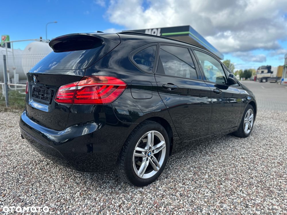 BMW Seria 2 218d - 4