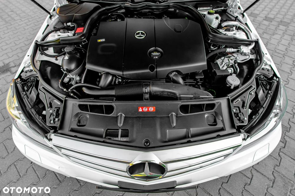 Mercedes-Benz Klasa C 250 CDI 4Matic 7G-TRONIC Avantgarde Edition - 35