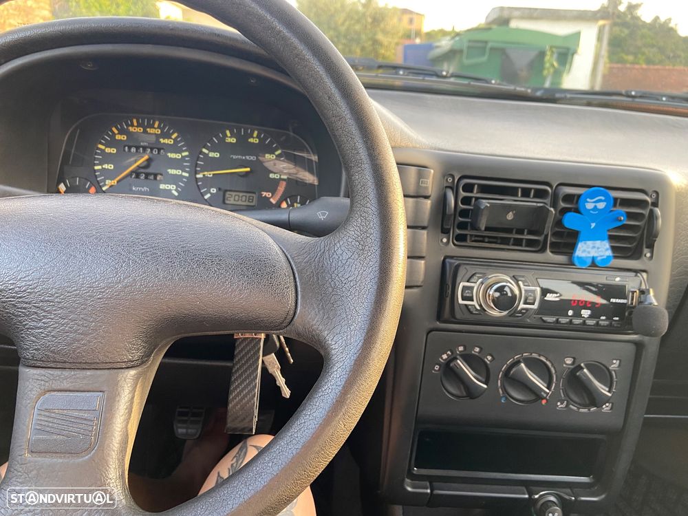 SEAT Ibiza 1.8i GLX - 8