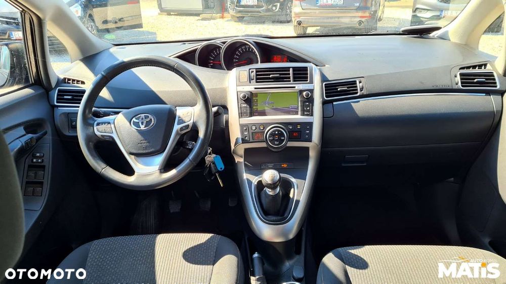 Toyota Verso - 4