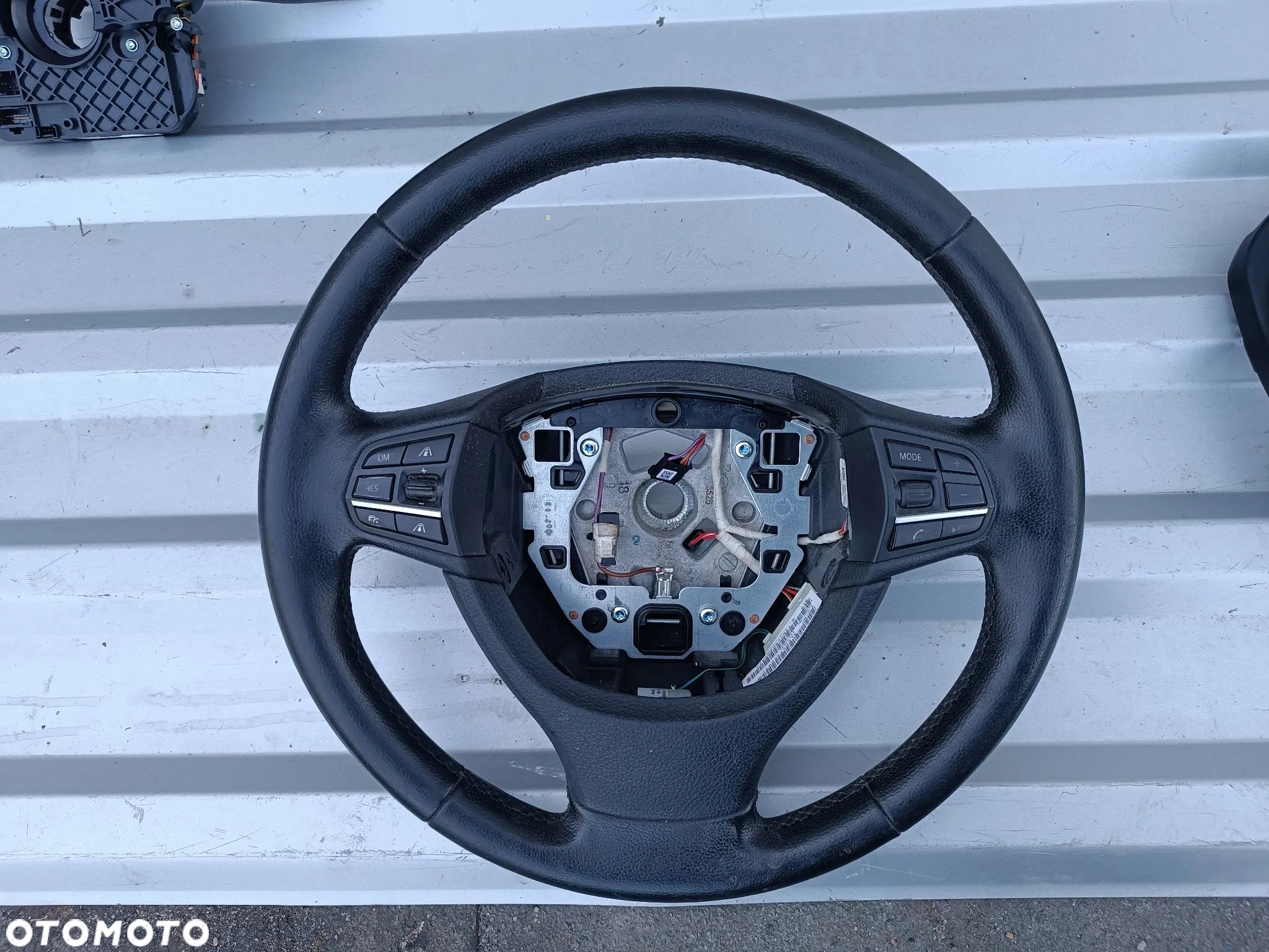 BMW F10 KIEROWNICA MULTIFUNKCJA SKÓRA - 1