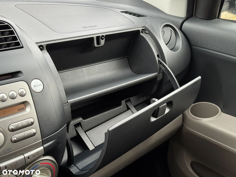 Daihatsu Sirion 1.3 - 29